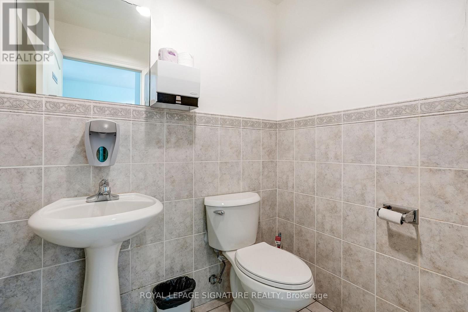 301 - 483 Faith Drive, Mississauga, Ontario  L5R 0A1 - Photo 48 - W12940290