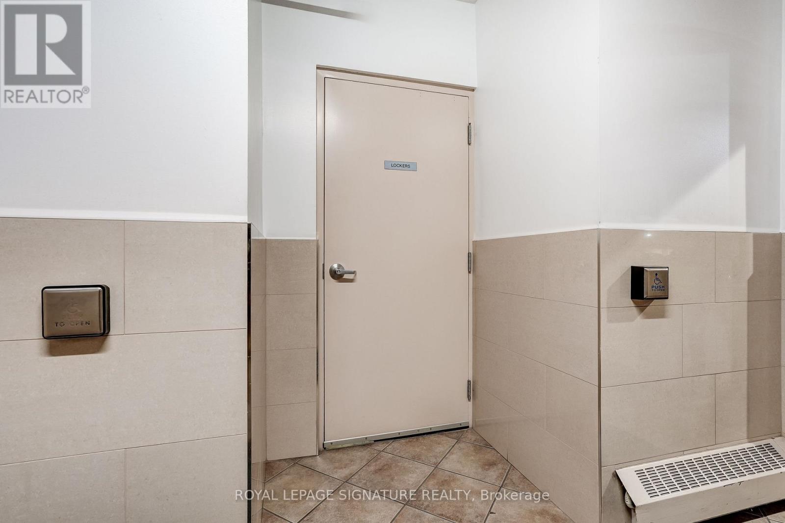 301 - 483 Faith Drive, Mississauga, Ontario  L5R 0A1 - Photo 49 - W12940290