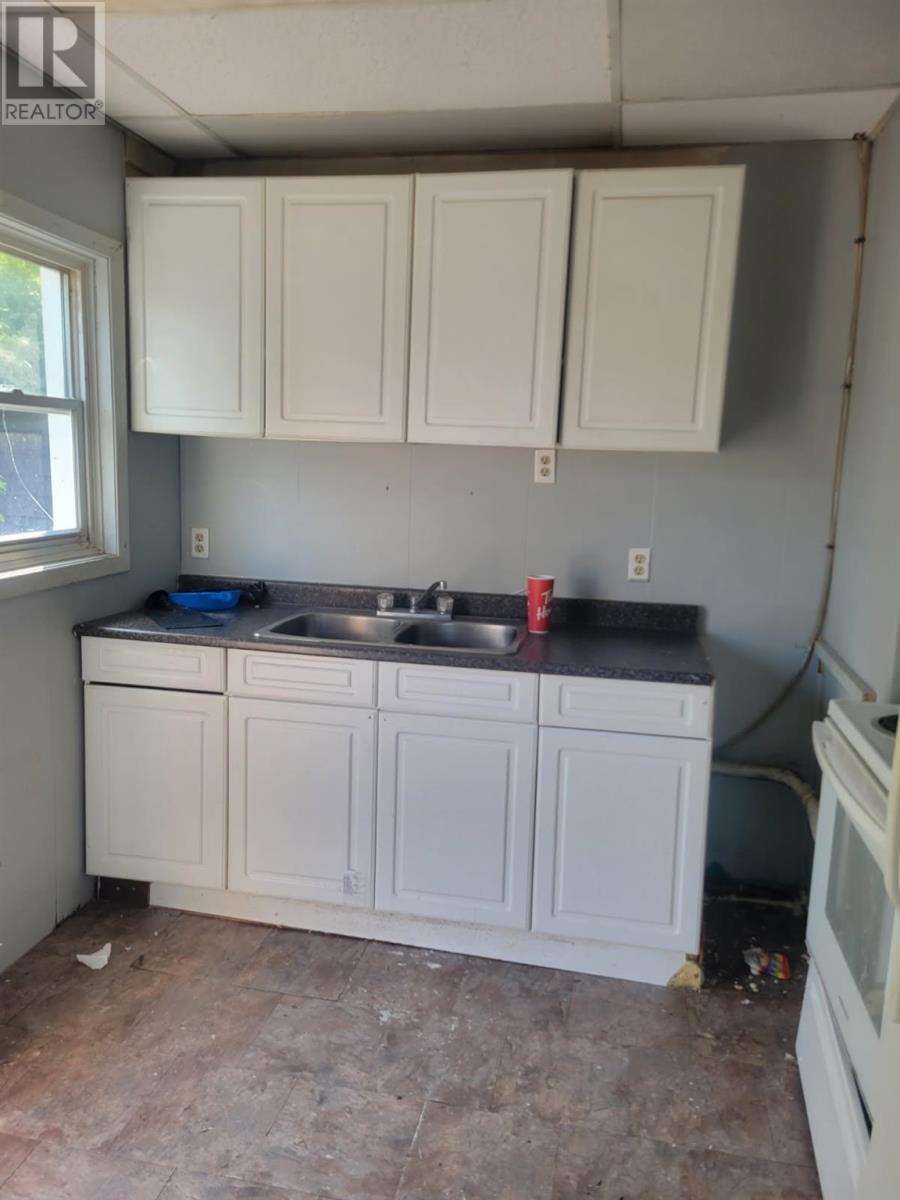 90-92 Wellington St W, Sault Ste. Marie, Ontario  P6A 1H1 - Photo 3 - SM260077