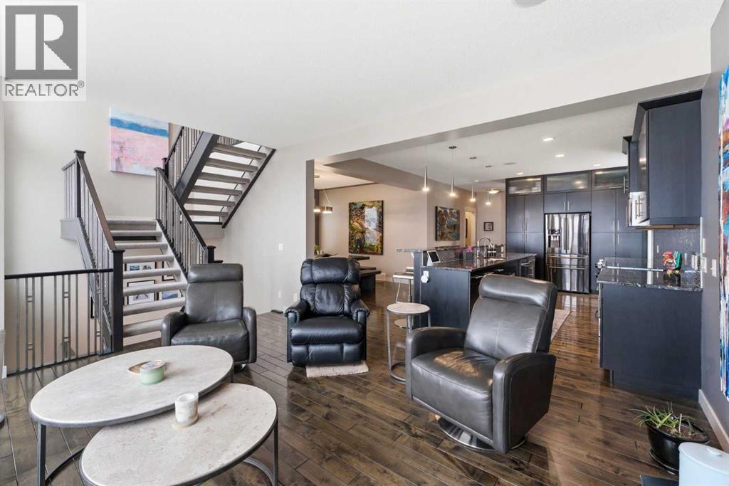 95 Sunset Way, Cochrane, Alberta  T4C 0G2 - Photo 6 - A2297049