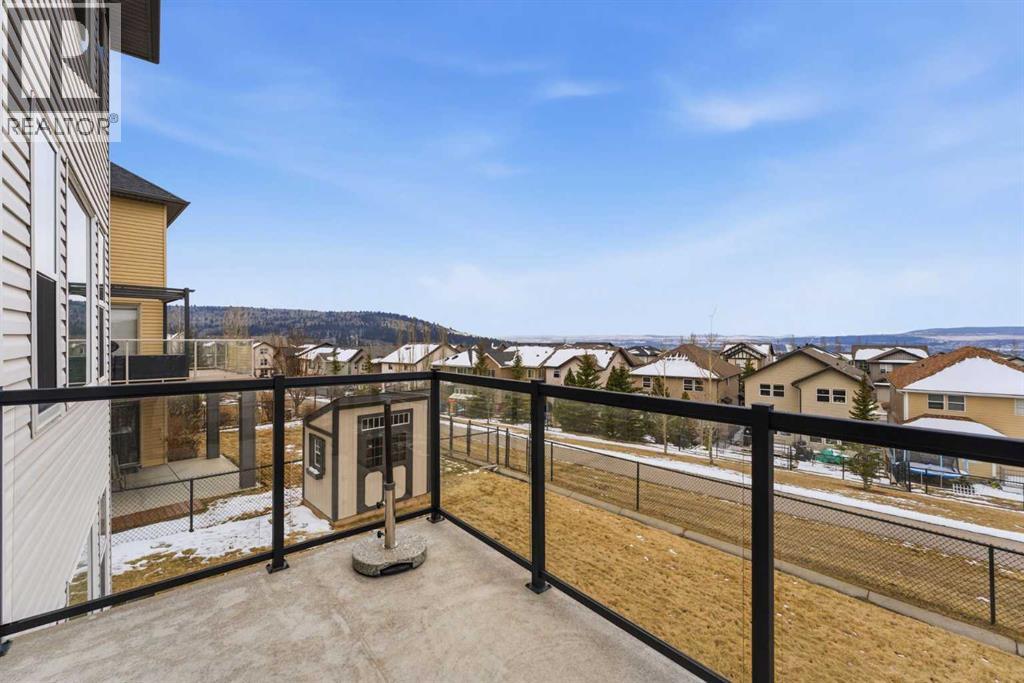 95 Sunset Way, Cochrane, Alberta  T4C 0G2 - Photo 8 - A2297049