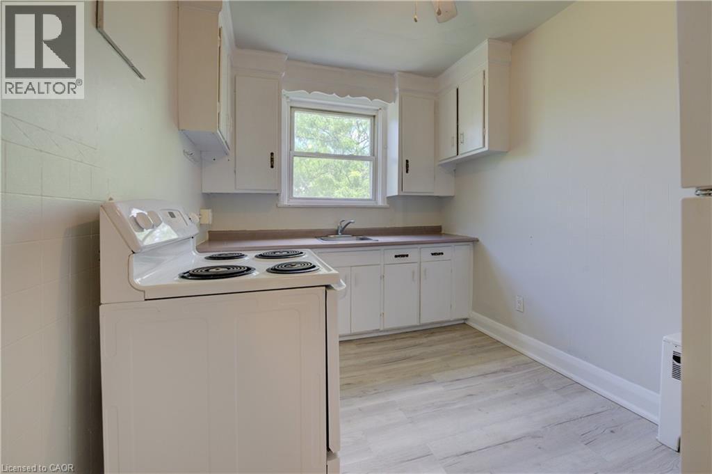 141 Chapel Street Unit# 13, Kitchener, Ontario  N2H 2T6 - Photo 7 - 40816281