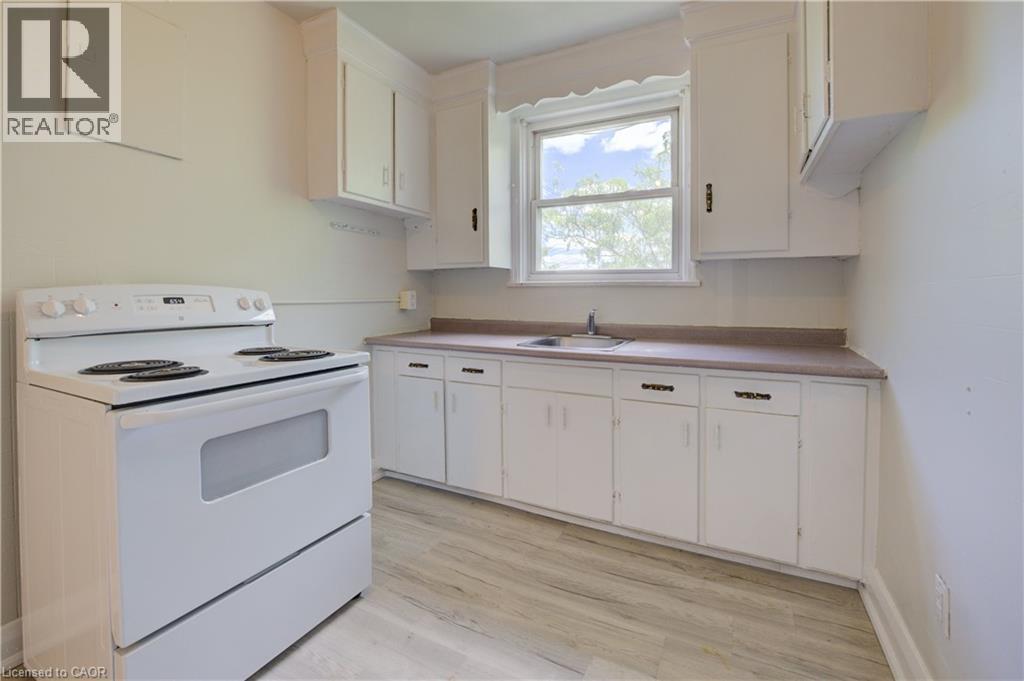 141 Chapel Street Unit# 13, Kitchener, Ontario  N2H 2T6 - Photo 8 - 40816281