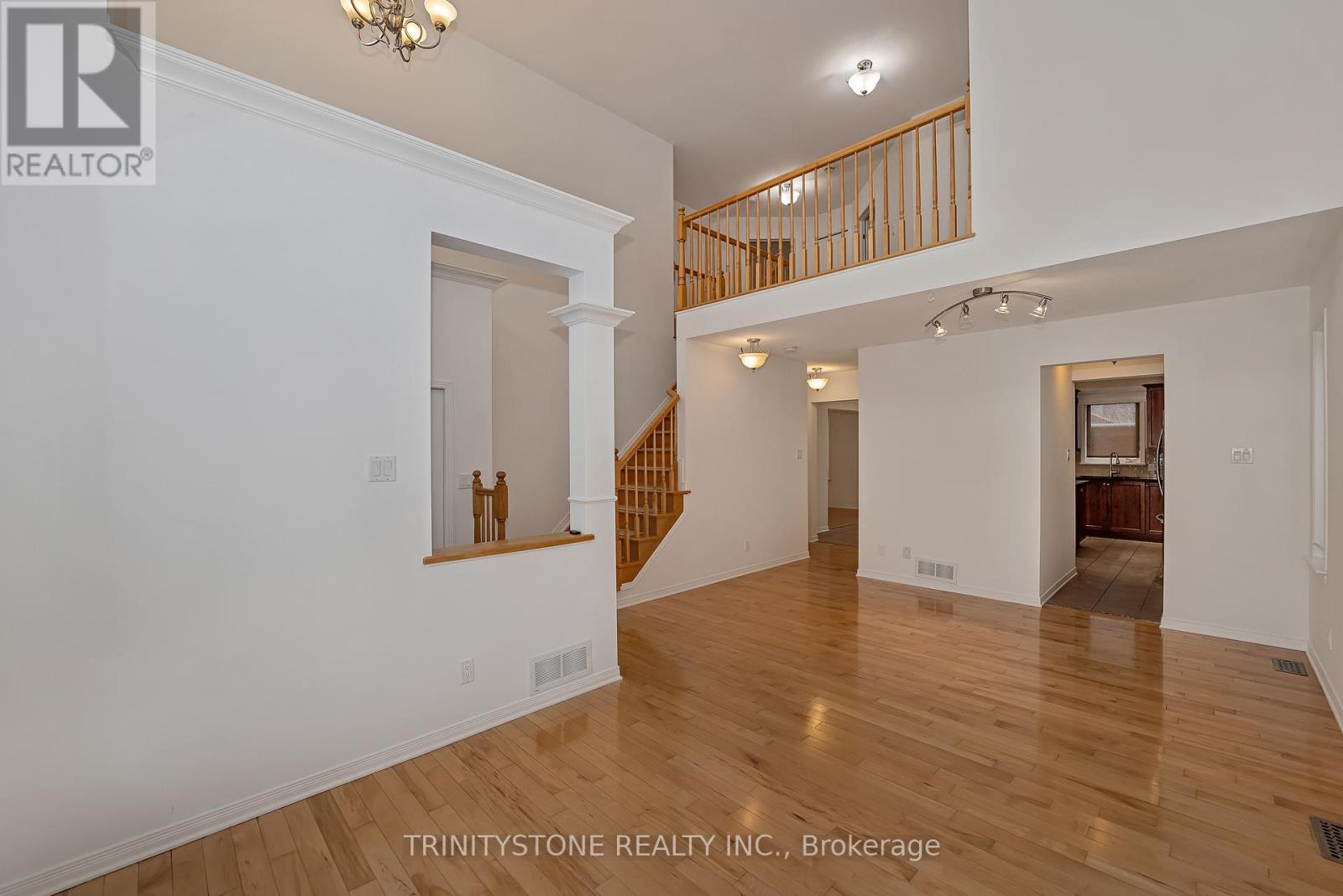 145 Arrowwood Drive, Ottawa, Ontario  K2S 2G3 - Photo 11 - X12876280