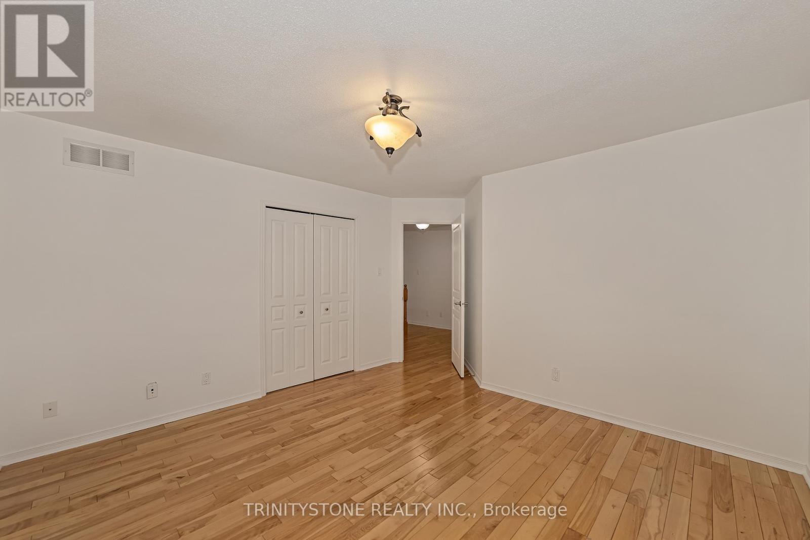 145 Arrowwood Drive, Ottawa, Ontario  K2S 2G3 - Photo 31 - X12876280