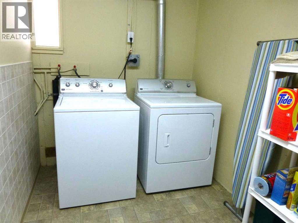 2828 25a Street SW, Calgary, Alberta  T3E 1Z6 - Photo 13 - A2296829