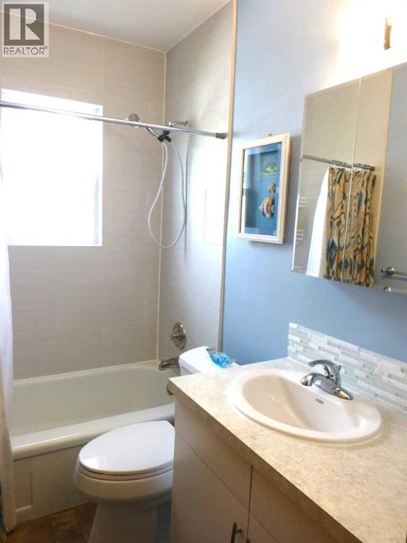 2828 25a Street SW, Calgary, Alberta  T3E 1Z6 - Photo 8 - A2296829