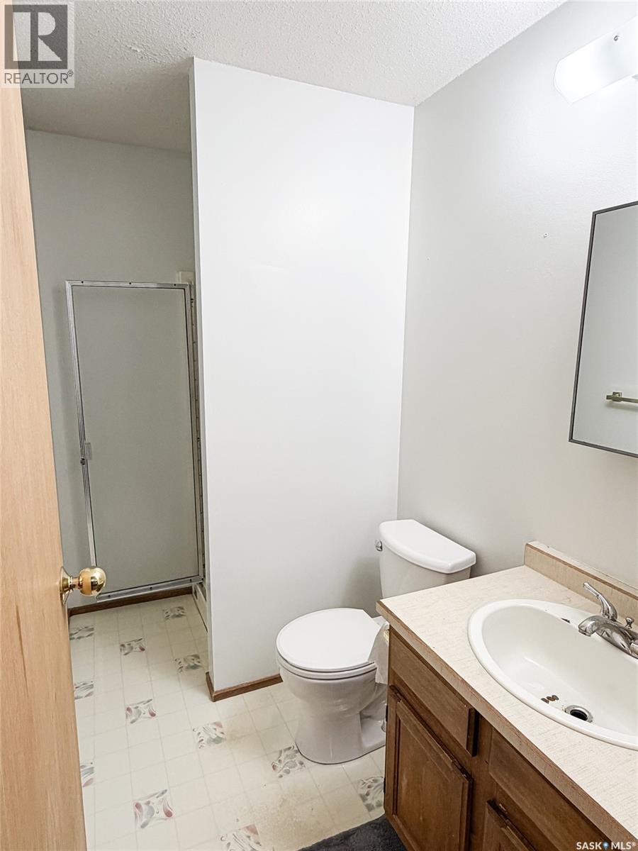 503 6th Avenue W, Meadow Lake, Saskatchewan  S9X 1B9 - Photo 12 - SK031732