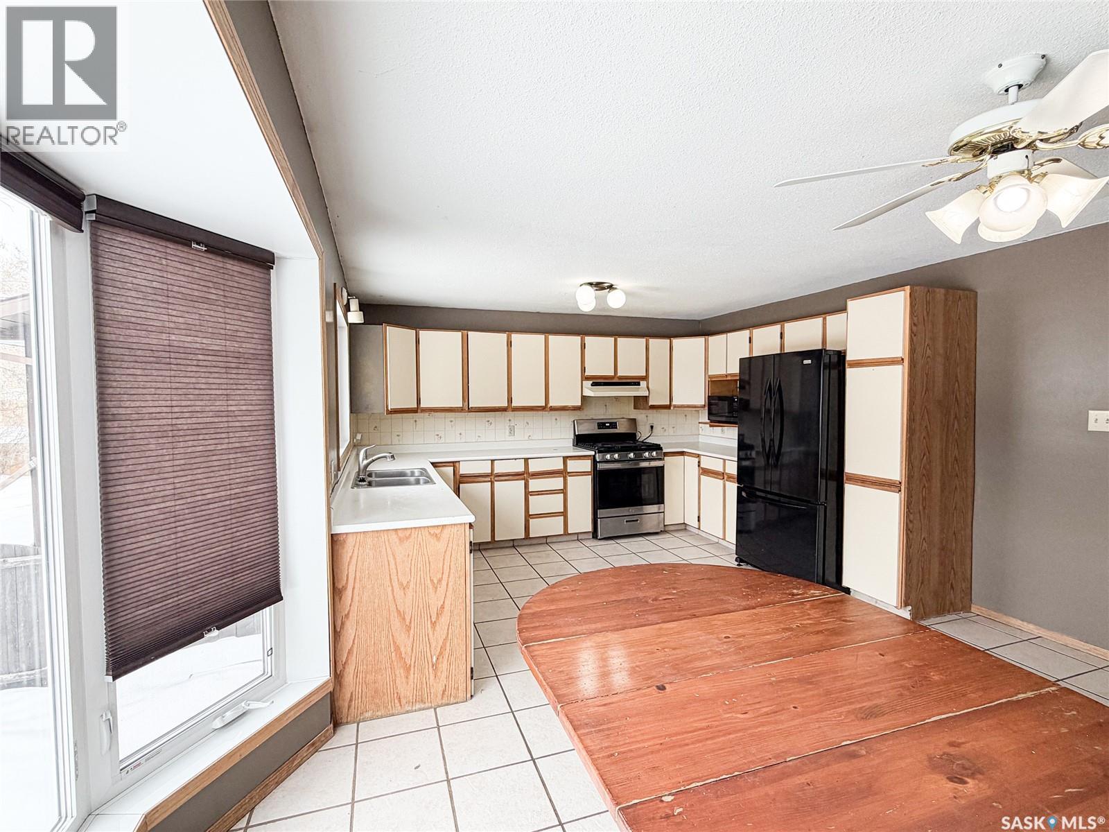 503 6th Avenue W, Meadow Lake, Saskatchewan  S9X 1B9 - Photo 7 - SK031732