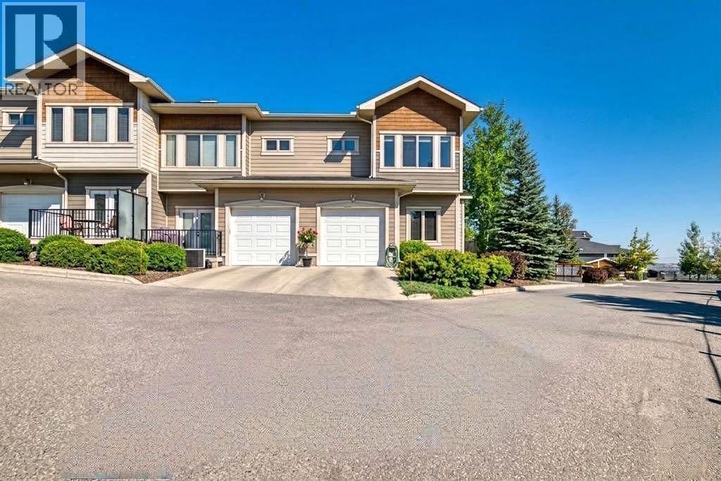 12 Cougar Ridge Landing SW, Calgary, Alberta  T3H 0X8 - Photo 2 - A2277045