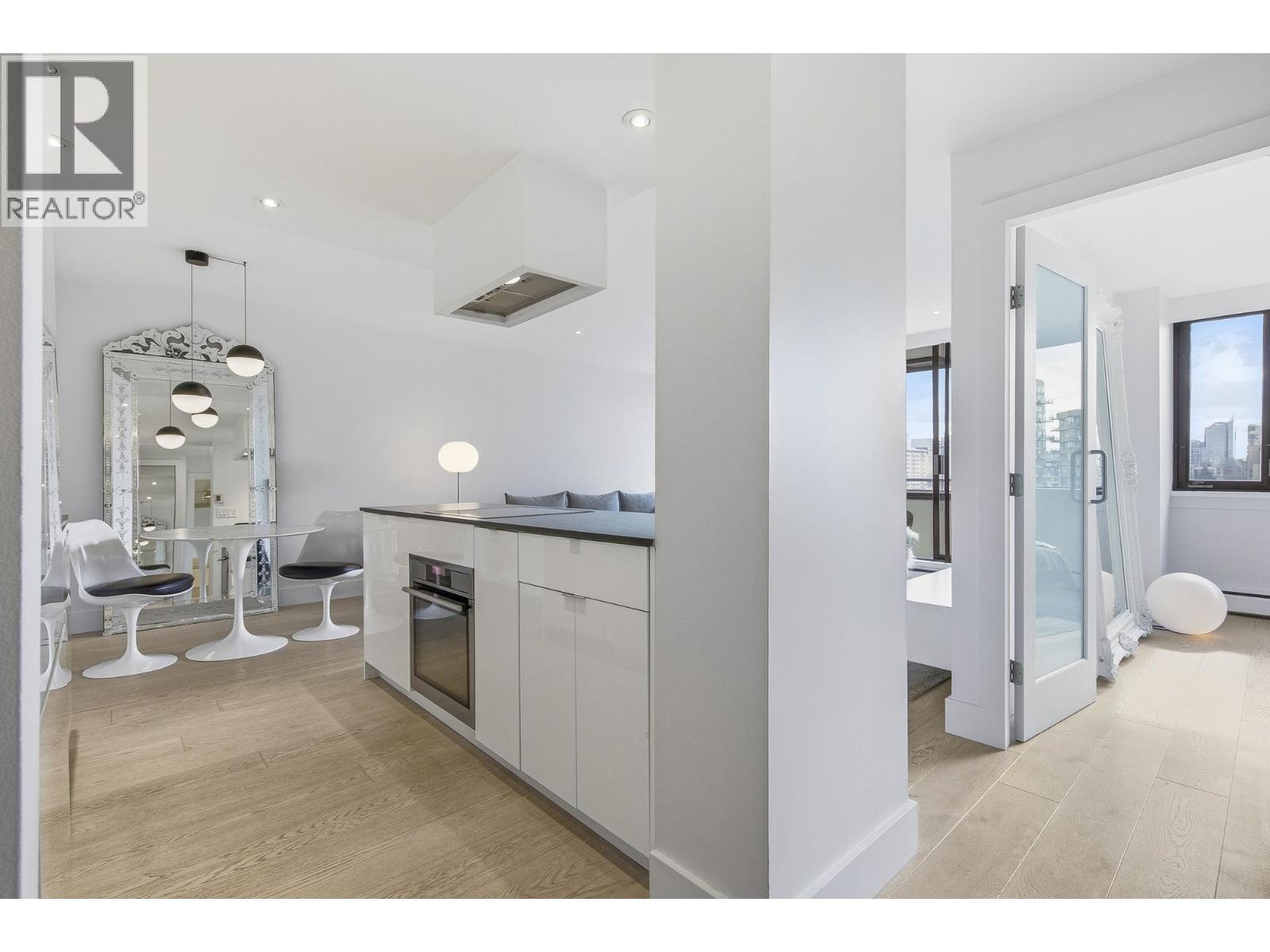 1806 1725 Pendrell Street, Vancouver, British Columbia  V6G 2X7 - Photo 5 - R3103595