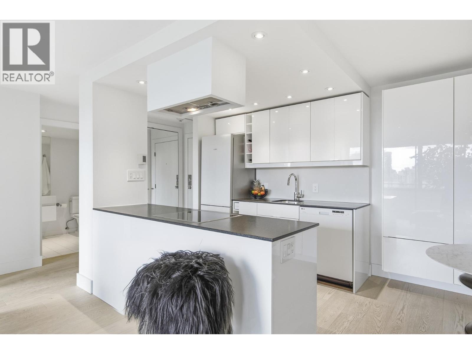 1806 1725 Pendrell Street, Vancouver, British Columbia  V6G 2X7 - Photo 10 - R3103595