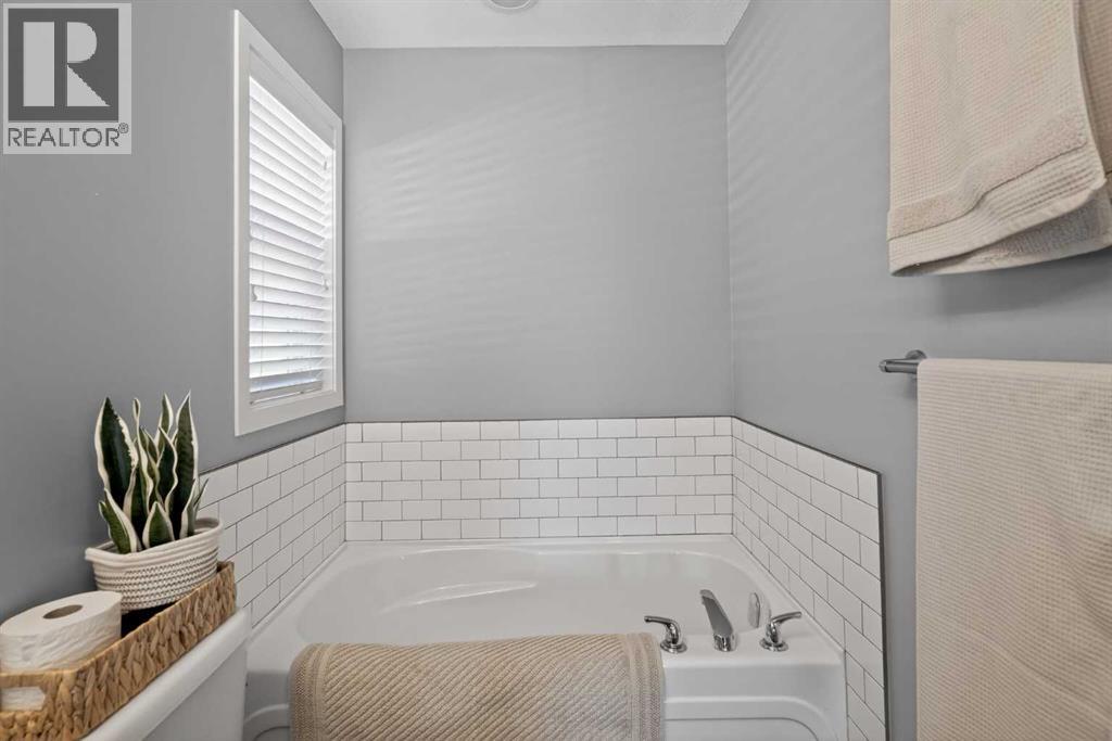 32 Marquis Green SE, Calgary, Alberta  T3M 1X7 - Photo 25 - A2295676