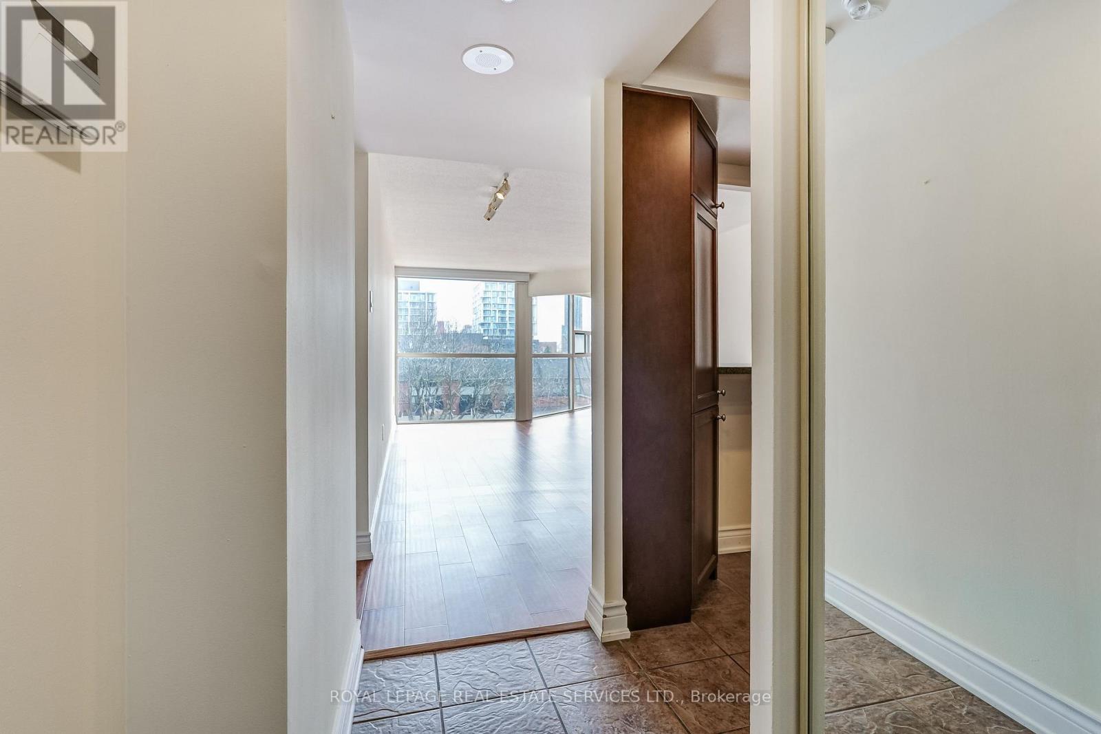 413 - 705 King Street W, Toronto, Ontario  M5V 2W8 - Photo 5 - C12939430