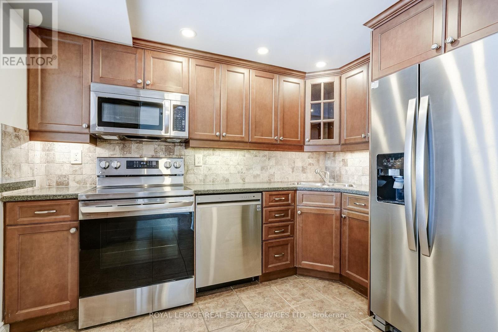 413 - 705 King Street W, Toronto, Ontario  M5V 2W8 - Photo 24 - C12939430