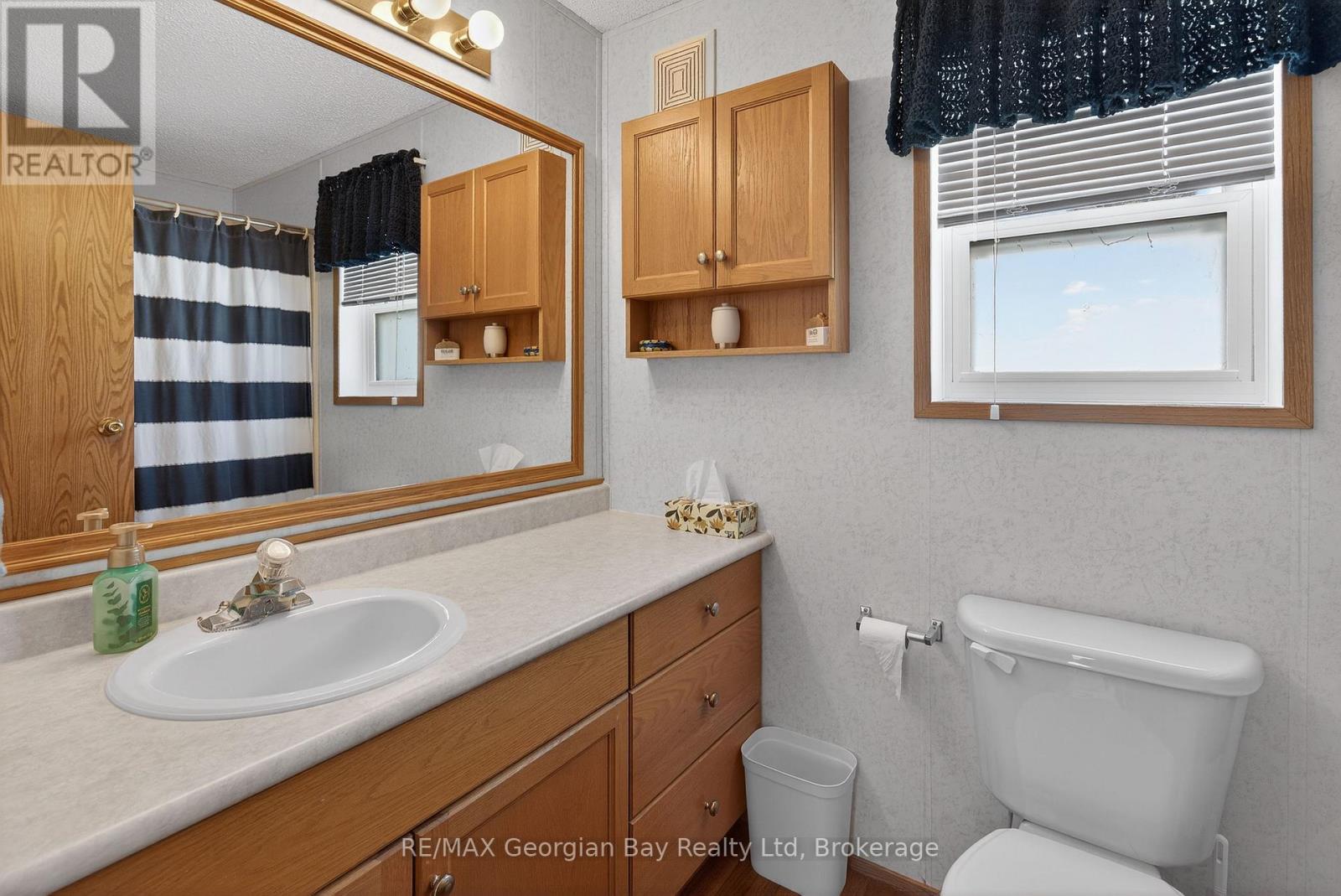 43 Highland Ave - 5411 Elliott Side Road, Tay, Ontario  L4R 4K3 - Photo 12 - S12940546