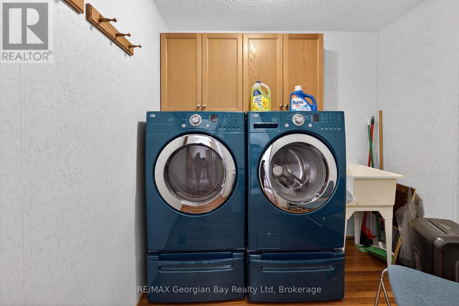 43 Highland Ave - 5411 Elliott Side Road, Tay, Ontario  L4R 4K3 - Photo 16 - S12940546