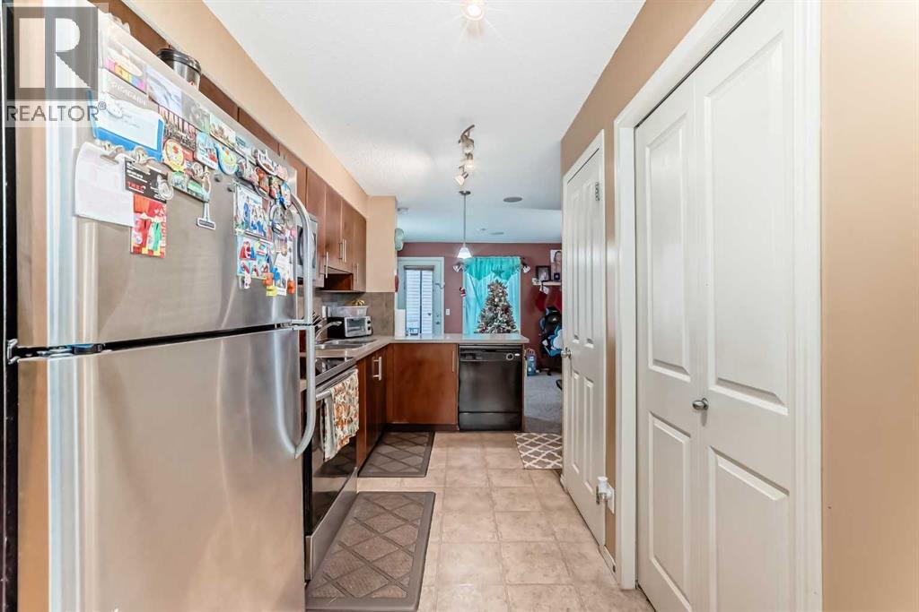 244 Saddlebrook Point NE, Calgary, Alberta  T3J 0G5 - Photo 9 - A2275344