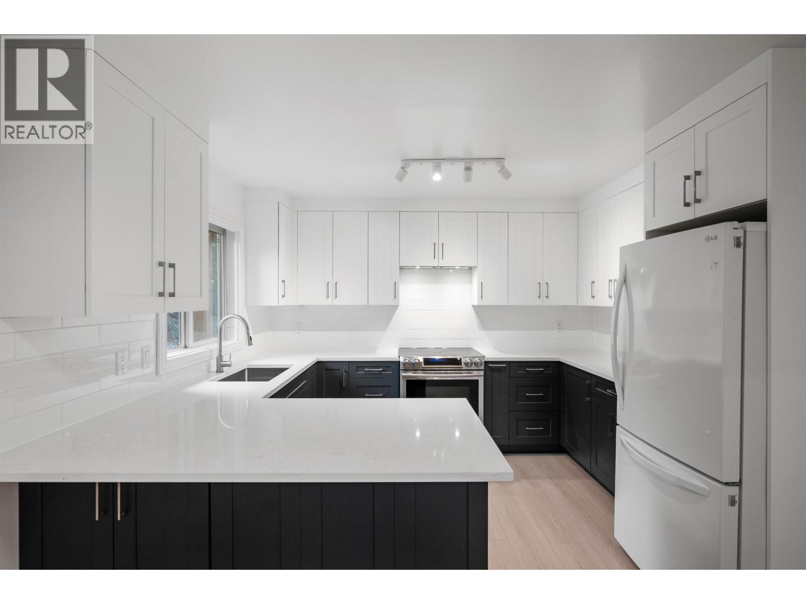 6640 Shawnigan Place, Richmond, British Columbia  V7E 4W9 - Photo 6 - R3104912