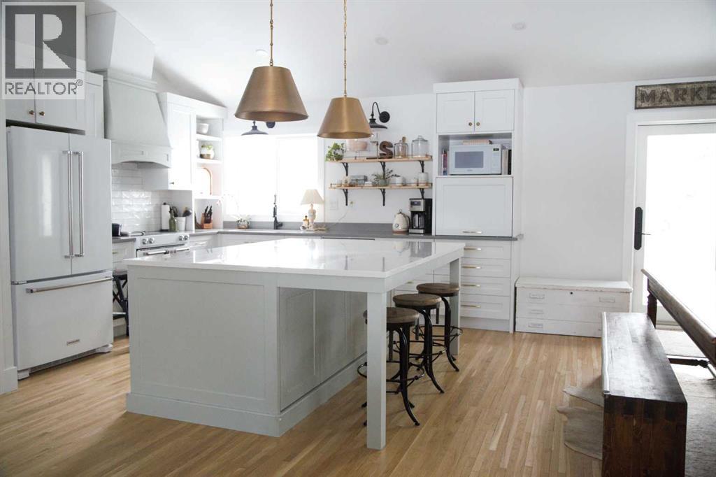 64 Hartford Road NW, Calgary, Alberta  T2K 2A5 - Photo 6 - A2291080