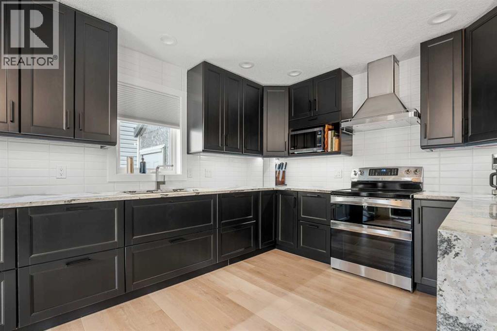 745 Fairways Green Nw, Airdrie, Alberta  T4B 3E6 - Photo 15 - A2291431