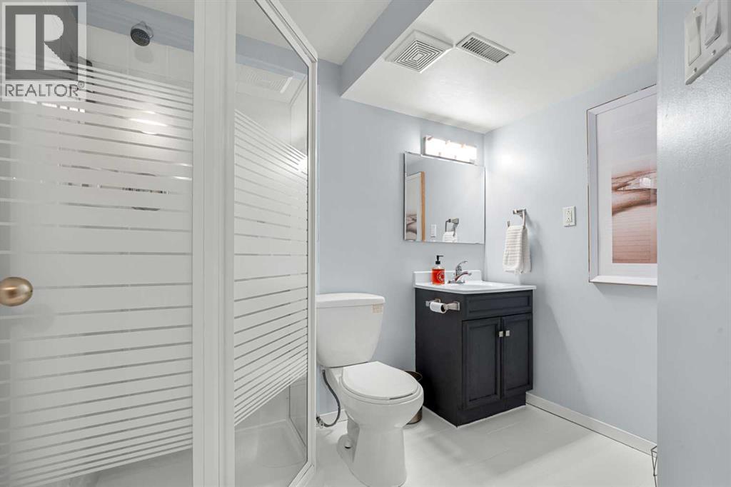 745 Fairways Green Nw, Airdrie, Alberta  T4B 3E6 - Photo 31 - A2291431