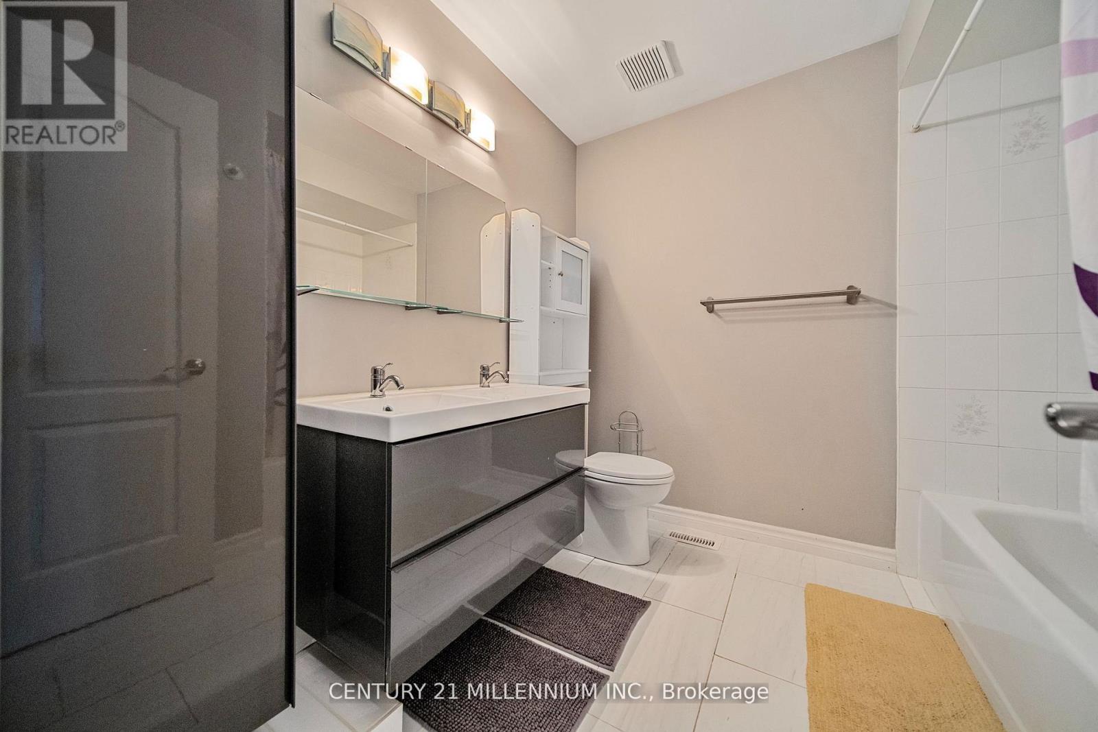 34 Gardenia Way, Caledon, Ontario  L7C 1B2 - Photo 24 - W12939926