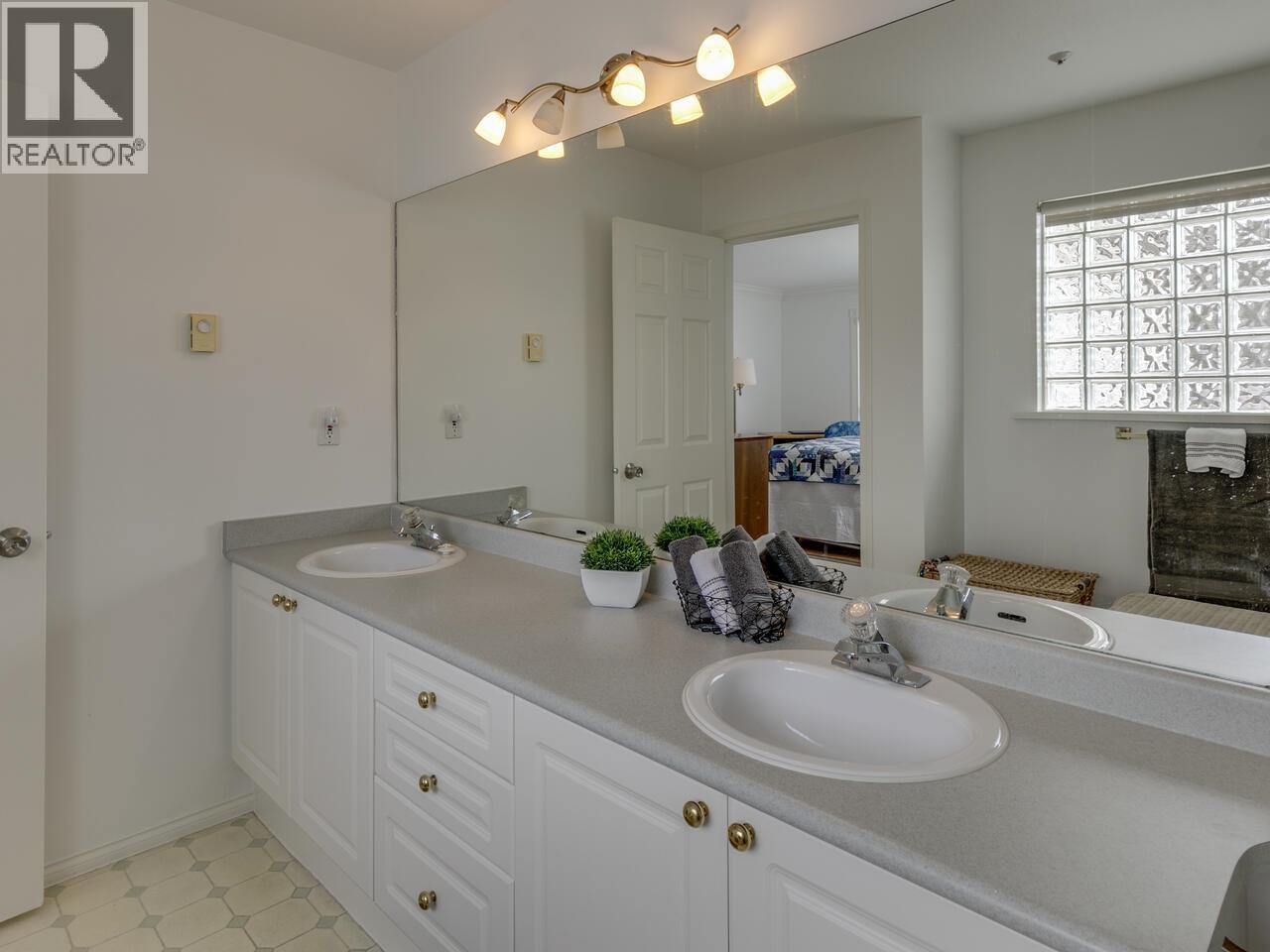 414 128 W 8th Street, North Vancouver, British Columbia  V7M 3M1 - Photo 18 - R3105362