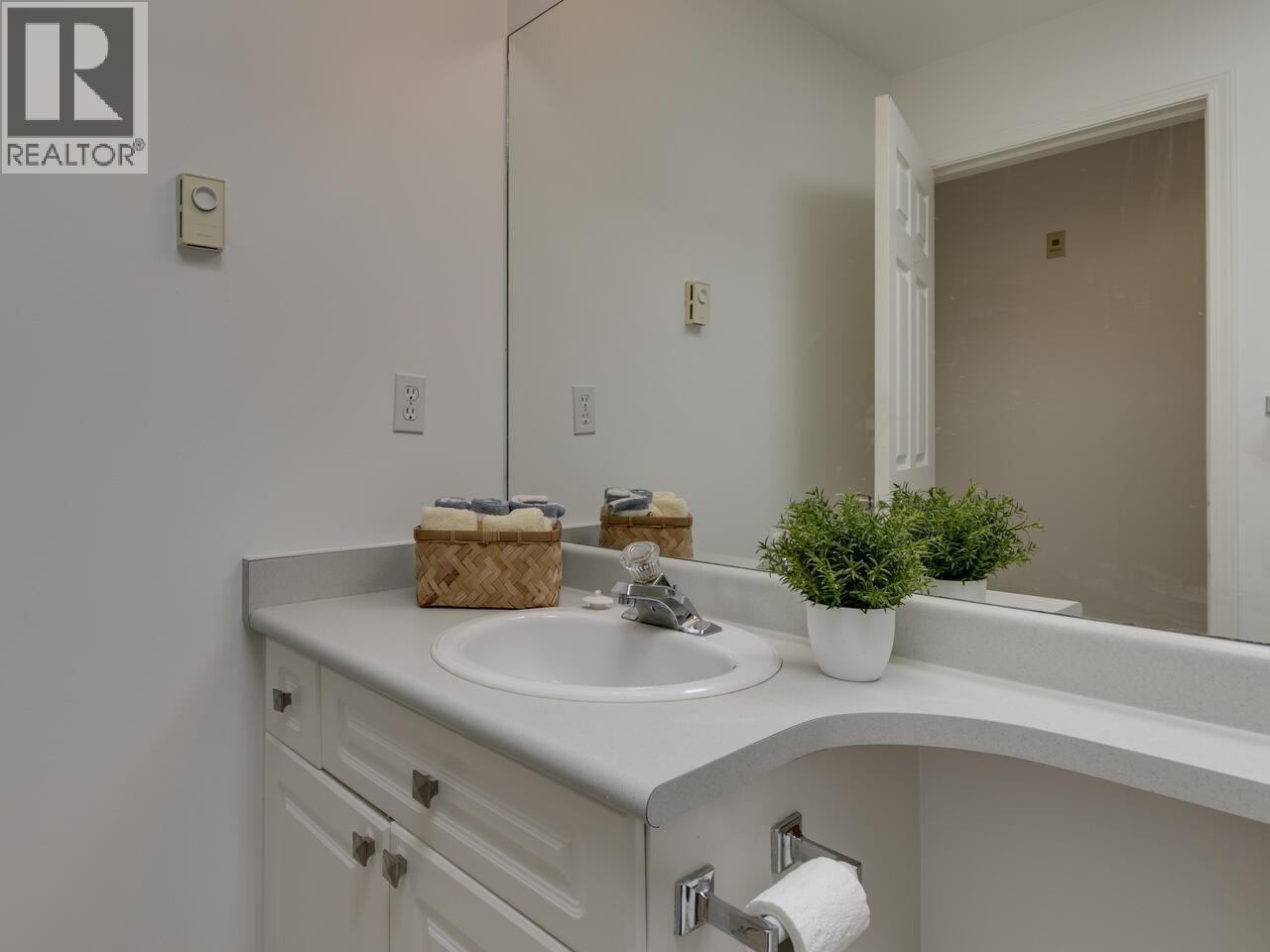 414 128 W 8th Street, North Vancouver, British Columbia  V7M 3M1 - Photo 22 - R3105362