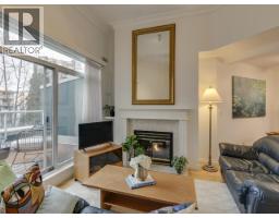 414 128 W 8TH STREET, North Vancouver, British Columbia