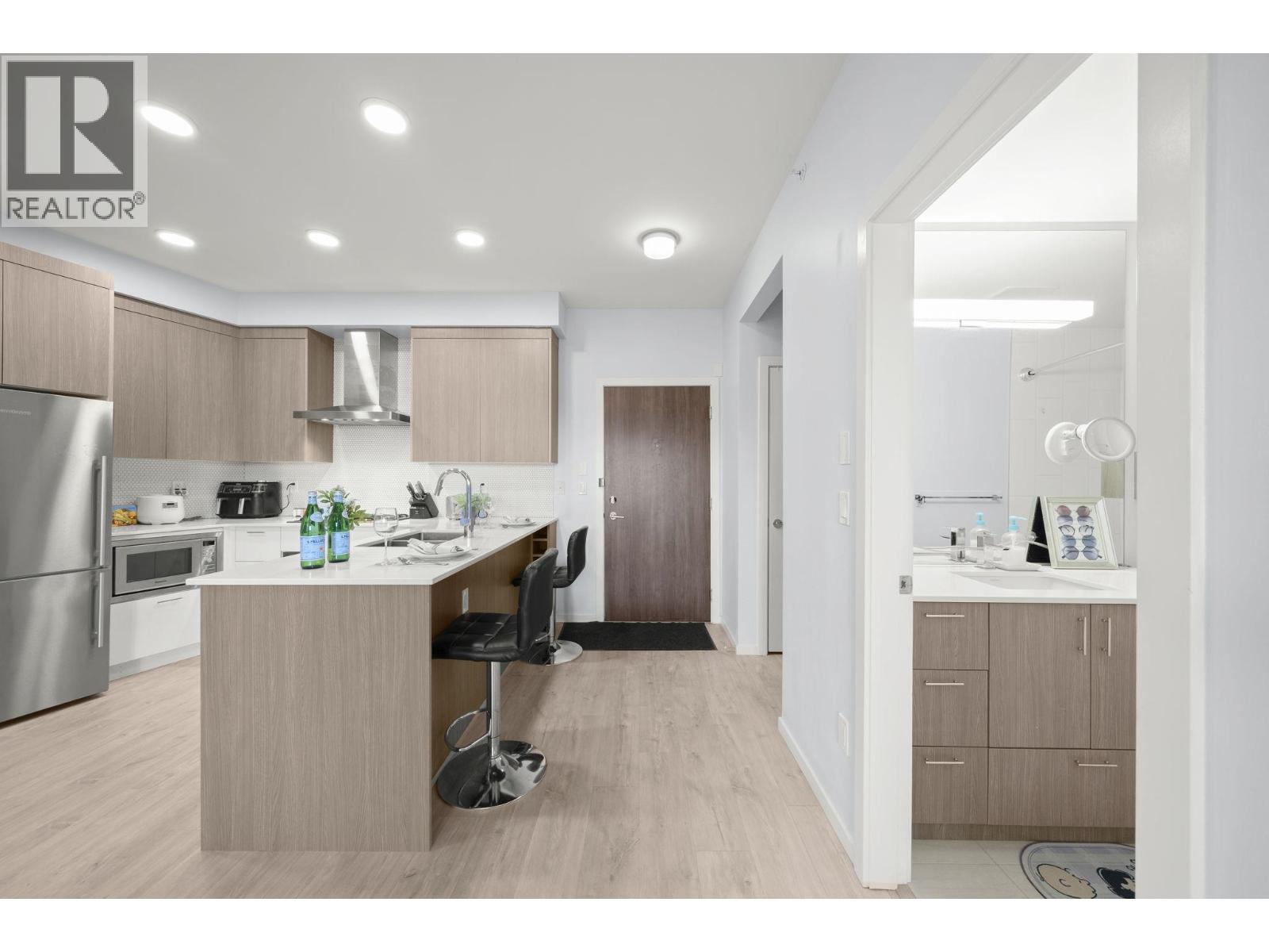 Ph18 6283 Kingsway, Burnaby, British Columbia  V5J 0H3 - Photo 11 - R3105377