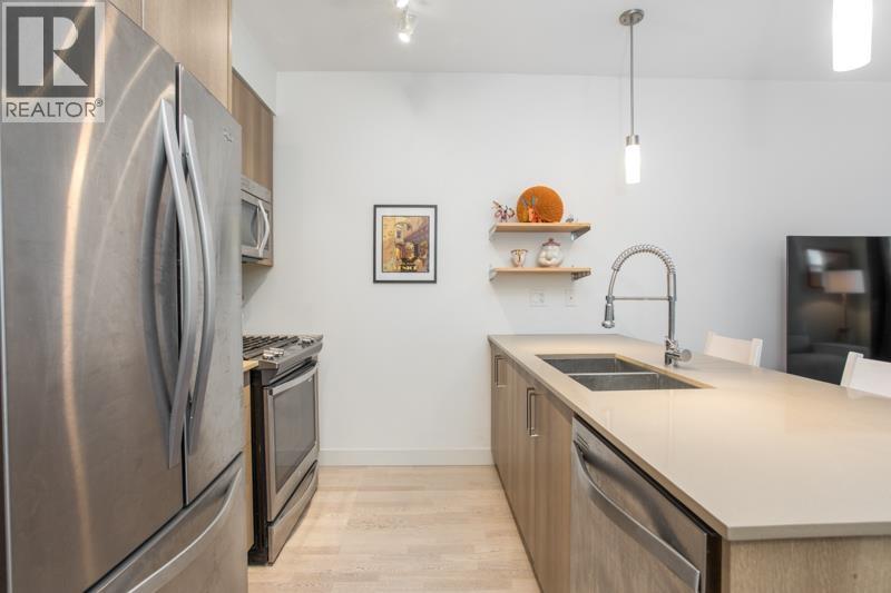 417 7058 14th Avenue, Burnaby, British Columbia  V3N 0E6 - Photo 5 - R3105390