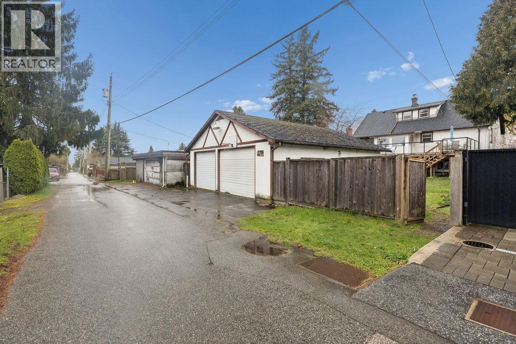 1810 Tenth Avenue, New Westminster, British Columbia  V3M 3J5 - Photo 23 - R3105344