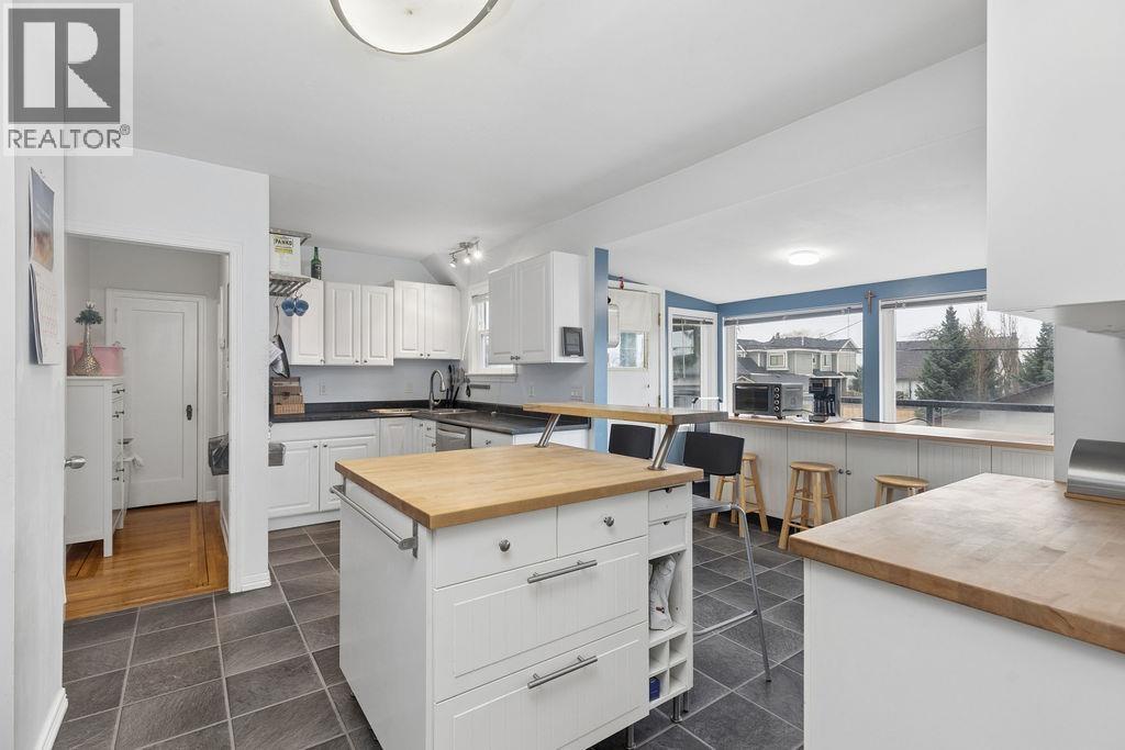 1810 Tenth Avenue, New Westminster, British Columbia  V3M 3J5 - Photo 6 - R3105344