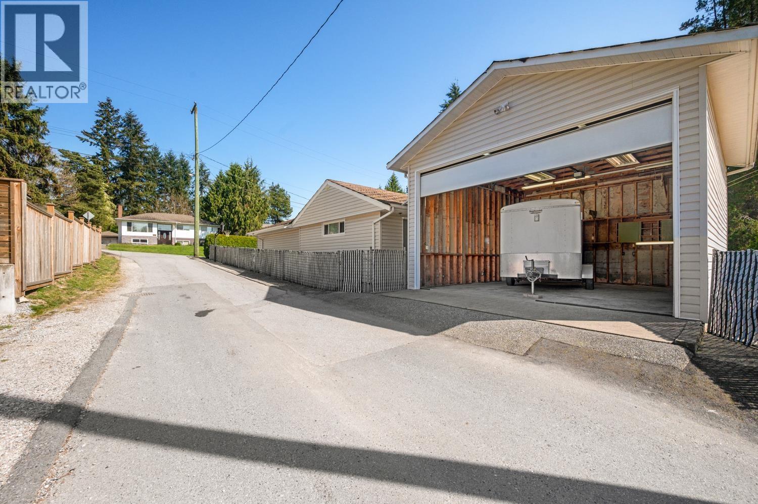 320 Walker Street, Coquitlam, British Columbia  V3K 4C9 - Photo 24 - R3105395