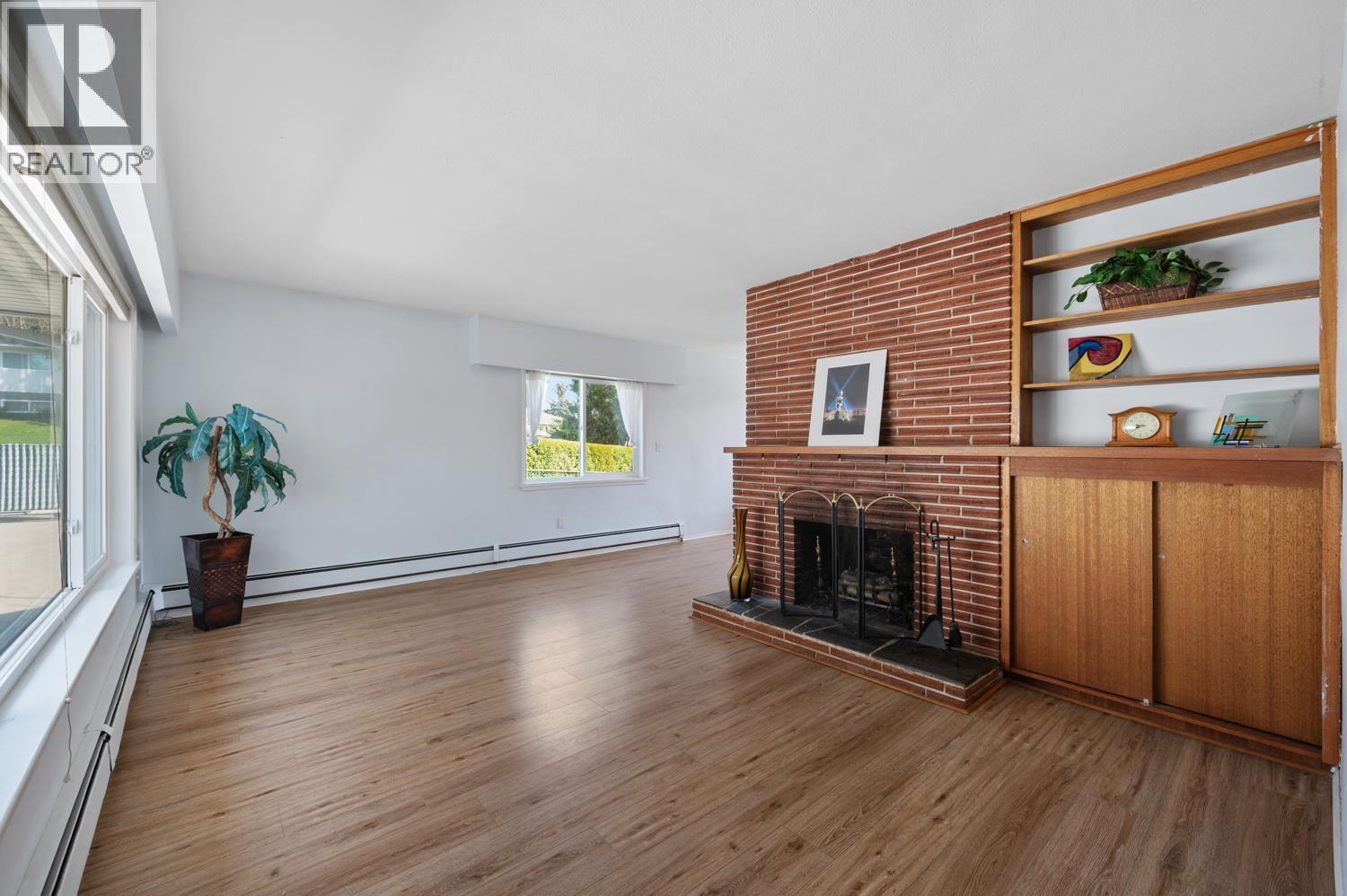 320 Walker Street, Coquitlam, British Columbia  V3K 4C9 - Photo 4 - R3105395