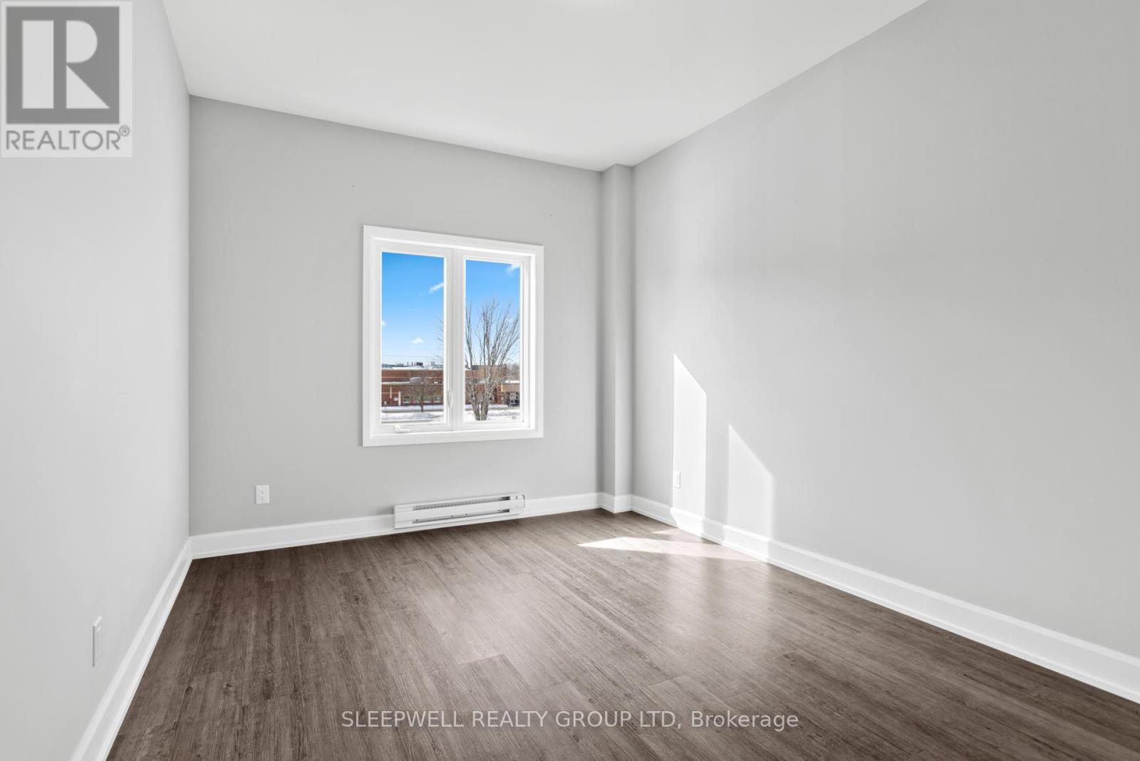 308 - 975 North Russell Road, Russell, Ontario  K4R 0L9 - Photo 6 - X12940486