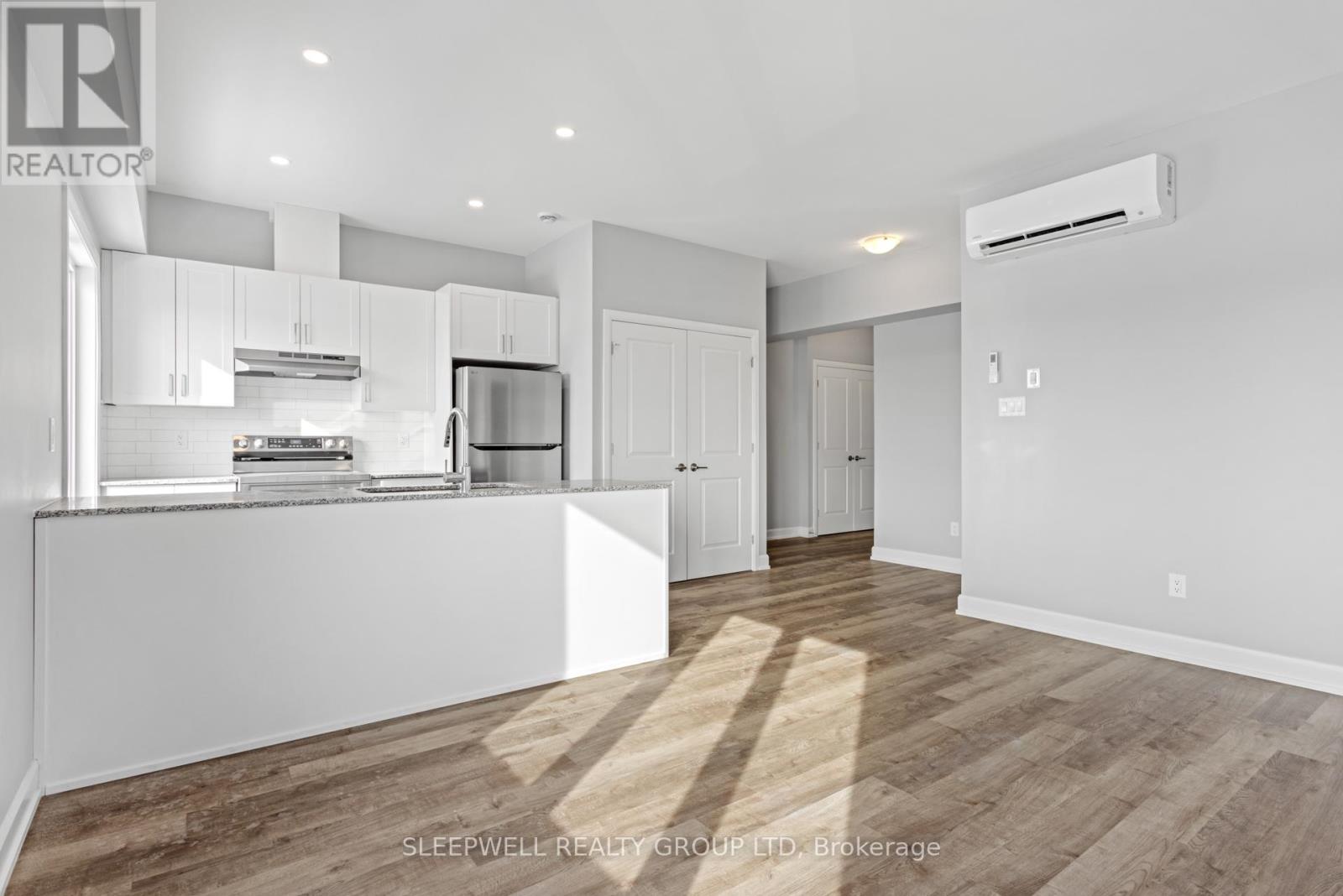 305 - 979 North Russell Road, Russell, Ontario  K4R 0L9 - Photo 7 - X12940562