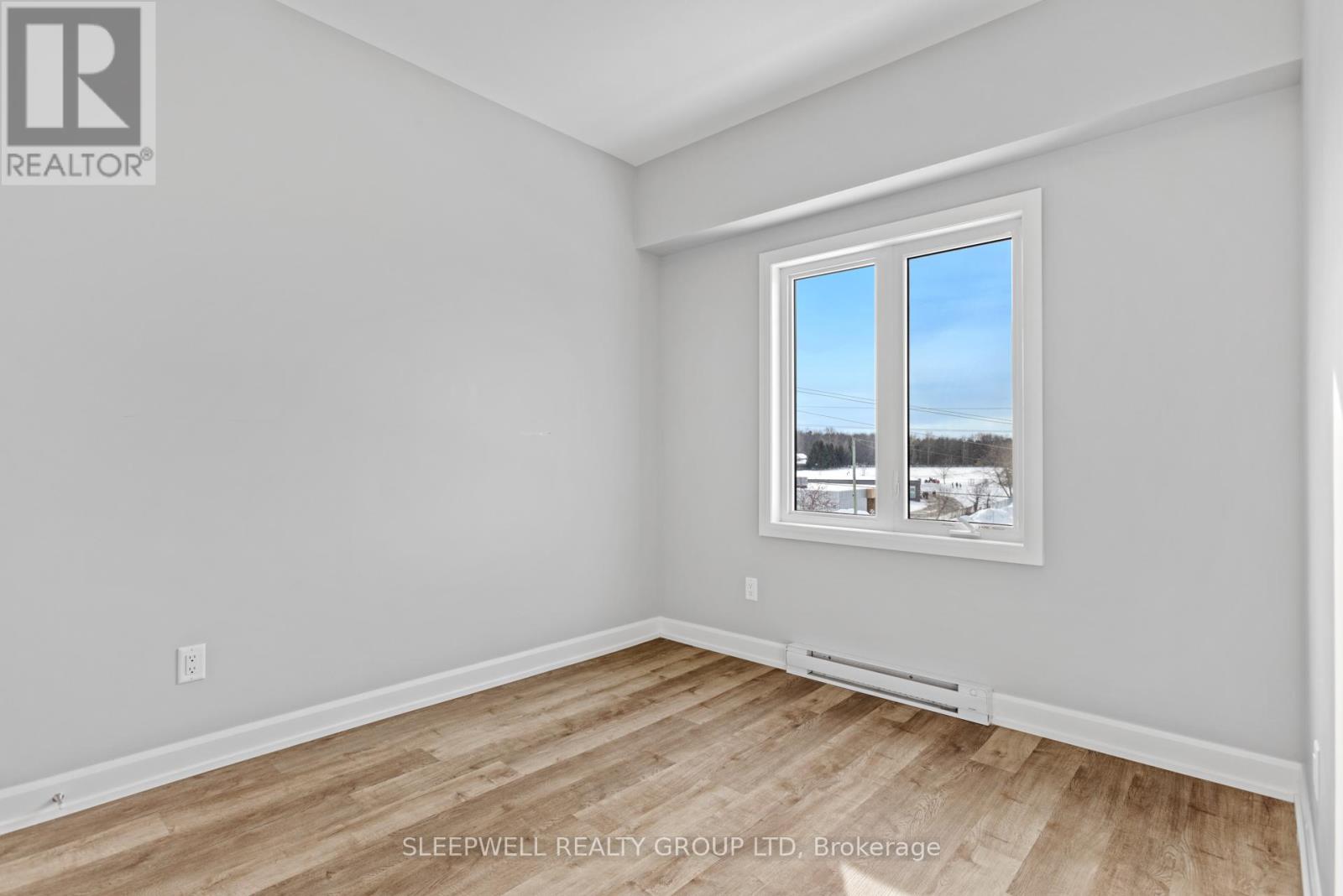 305 - 979 North Russell Road, Russell, Ontario  K4R 0L9 - Photo 9 - X12940562