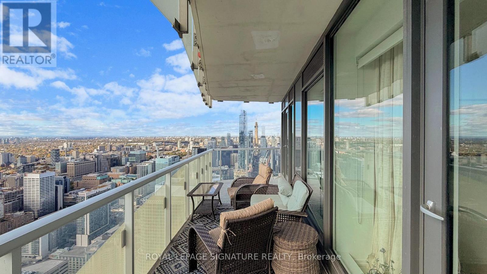 5811 - 197 Yonge Street, Toronto, Ontario  M5B 0C1 - Photo 23 - C12940484