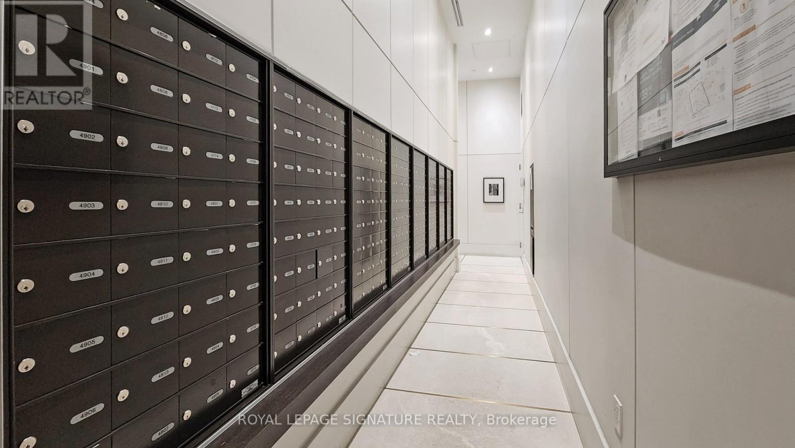 5811 - 197 Yonge Street, Toronto, Ontario  M5B 0C1 - Photo 31 - C12940484