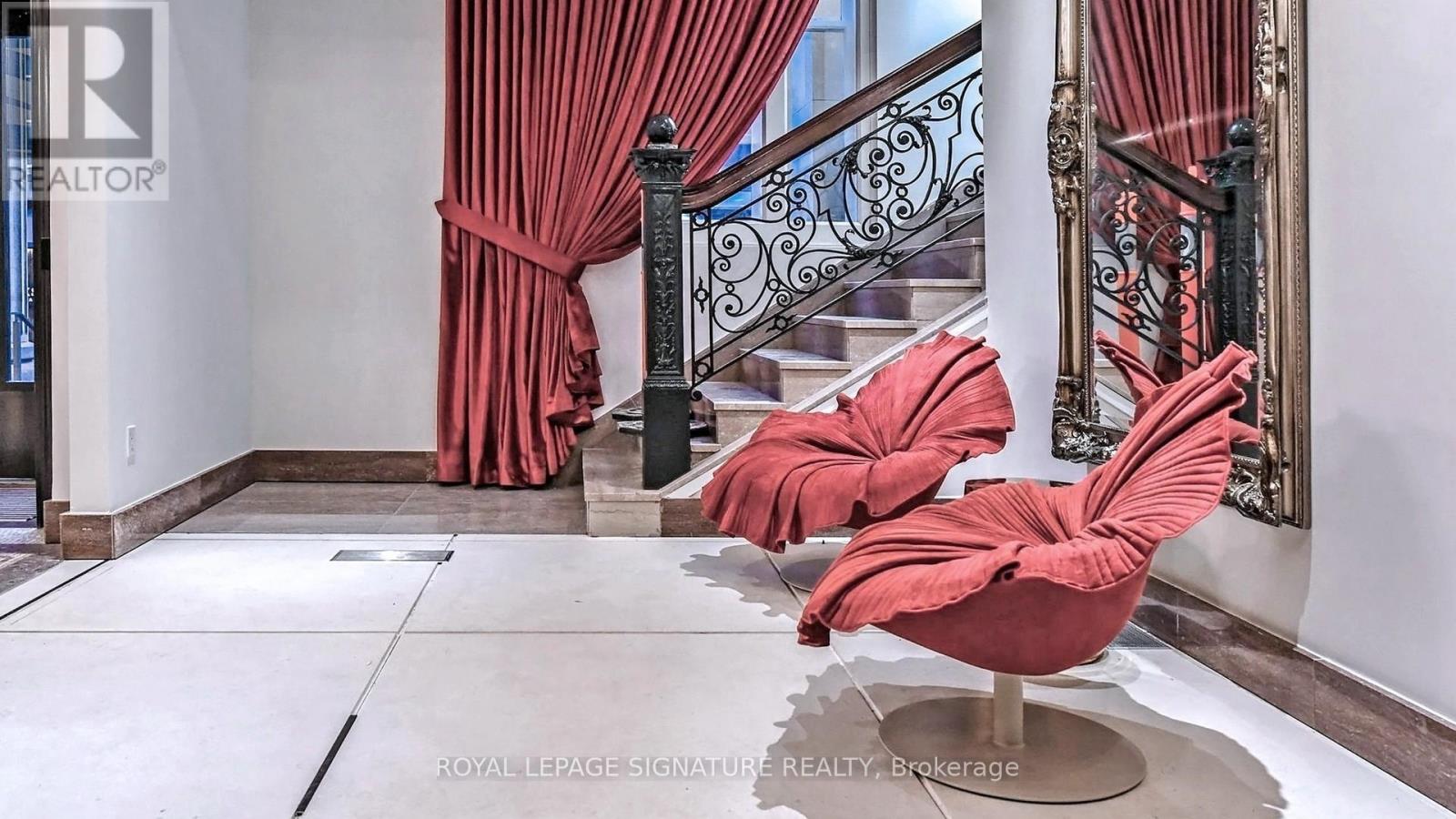 5811 - 197 Yonge Street, Toronto, Ontario  M5B 0C1 - Photo 38 - C12940484