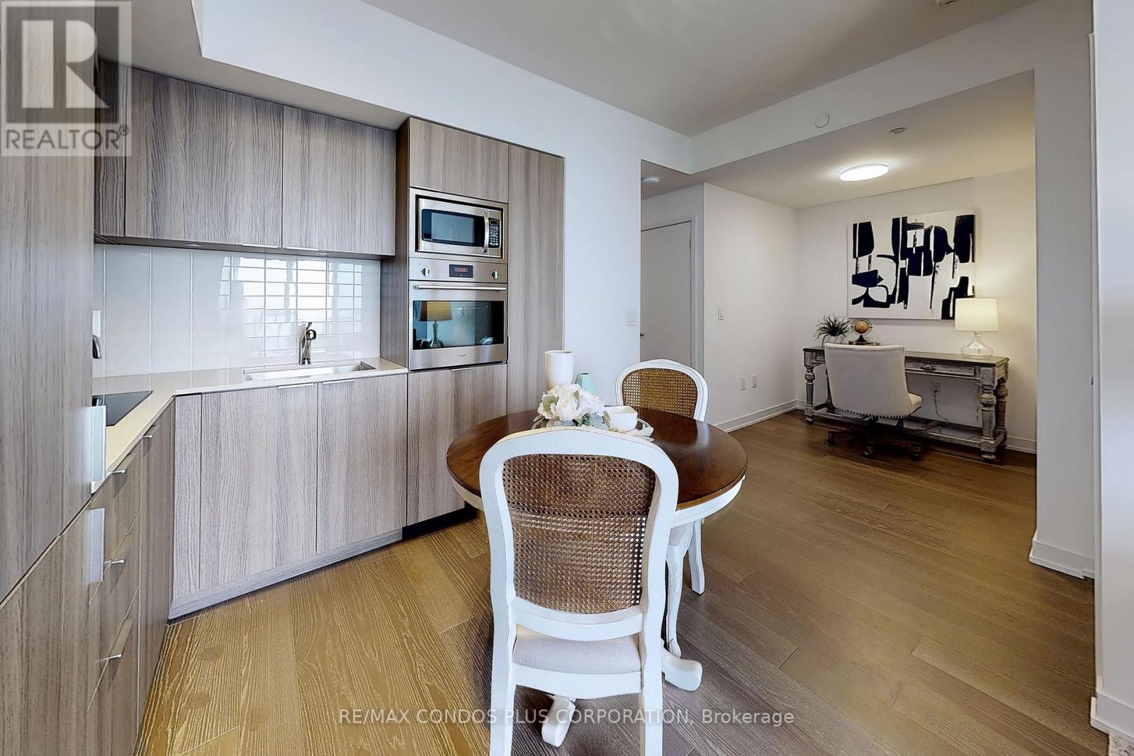 5406 - 11 Wellesley Street W, Toronto, Ontario  M4Y 0G4 - Photo 10 - C12940488