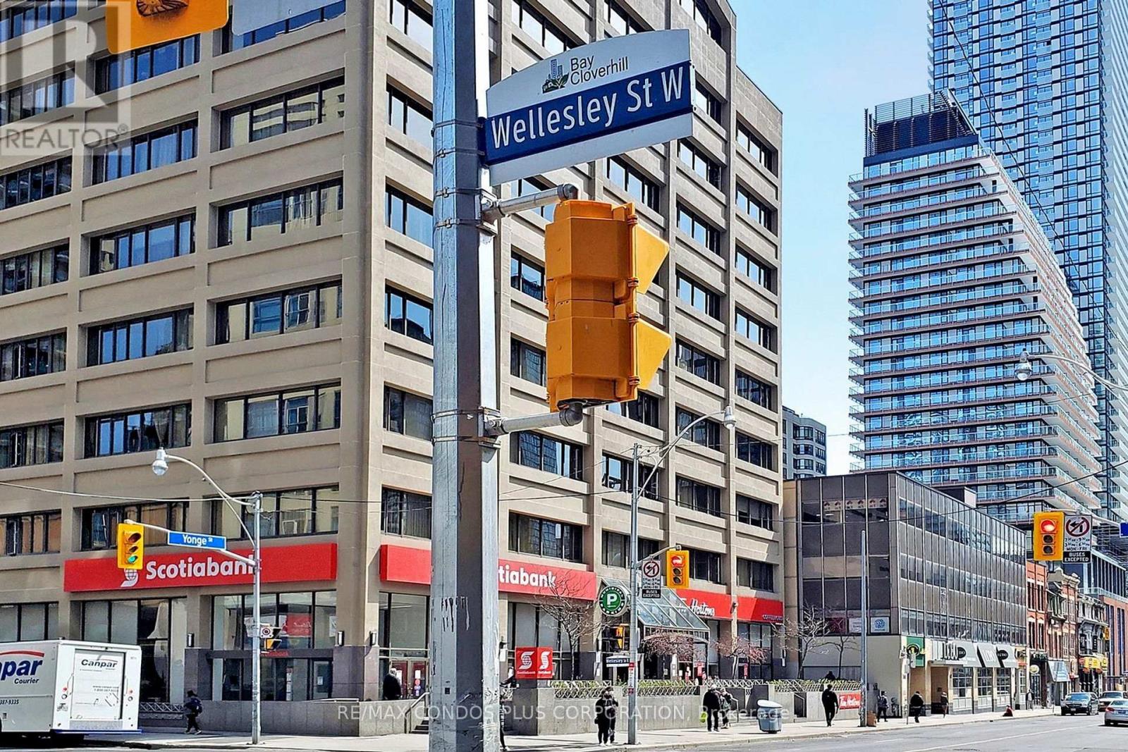 5406 - 11 Wellesley Street W, Toronto, Ontario  M4Y 0G4 - Photo 38 - C12940488