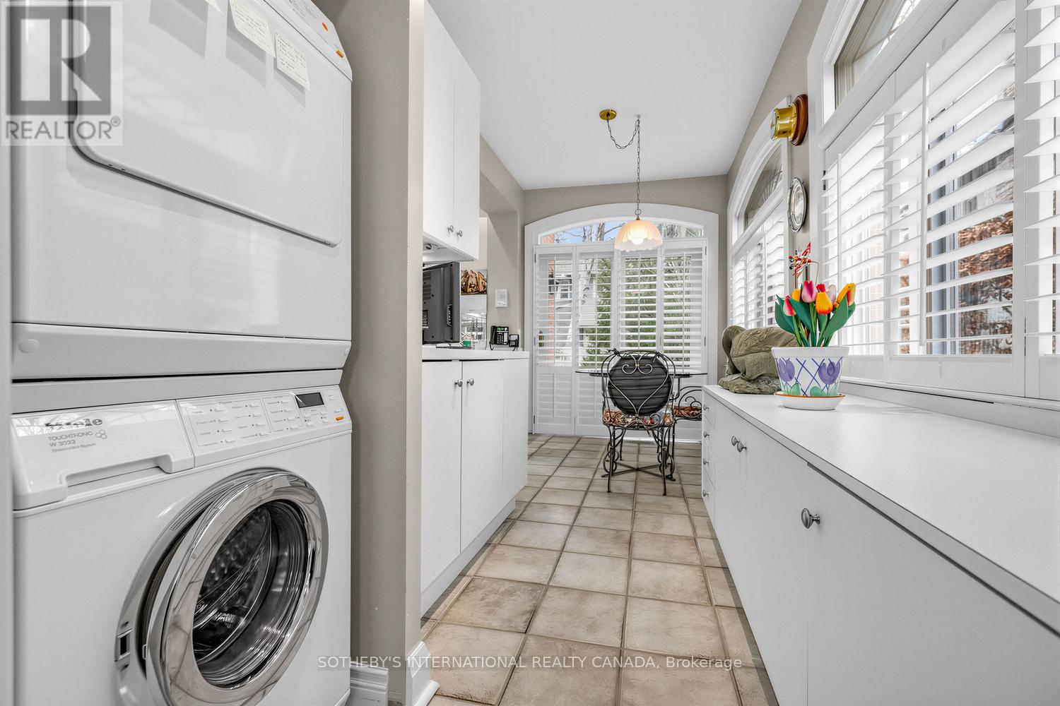 136 Roxborough Drive, Toronto, Ontario  M4W 1X4 - Photo 17 - C12940522