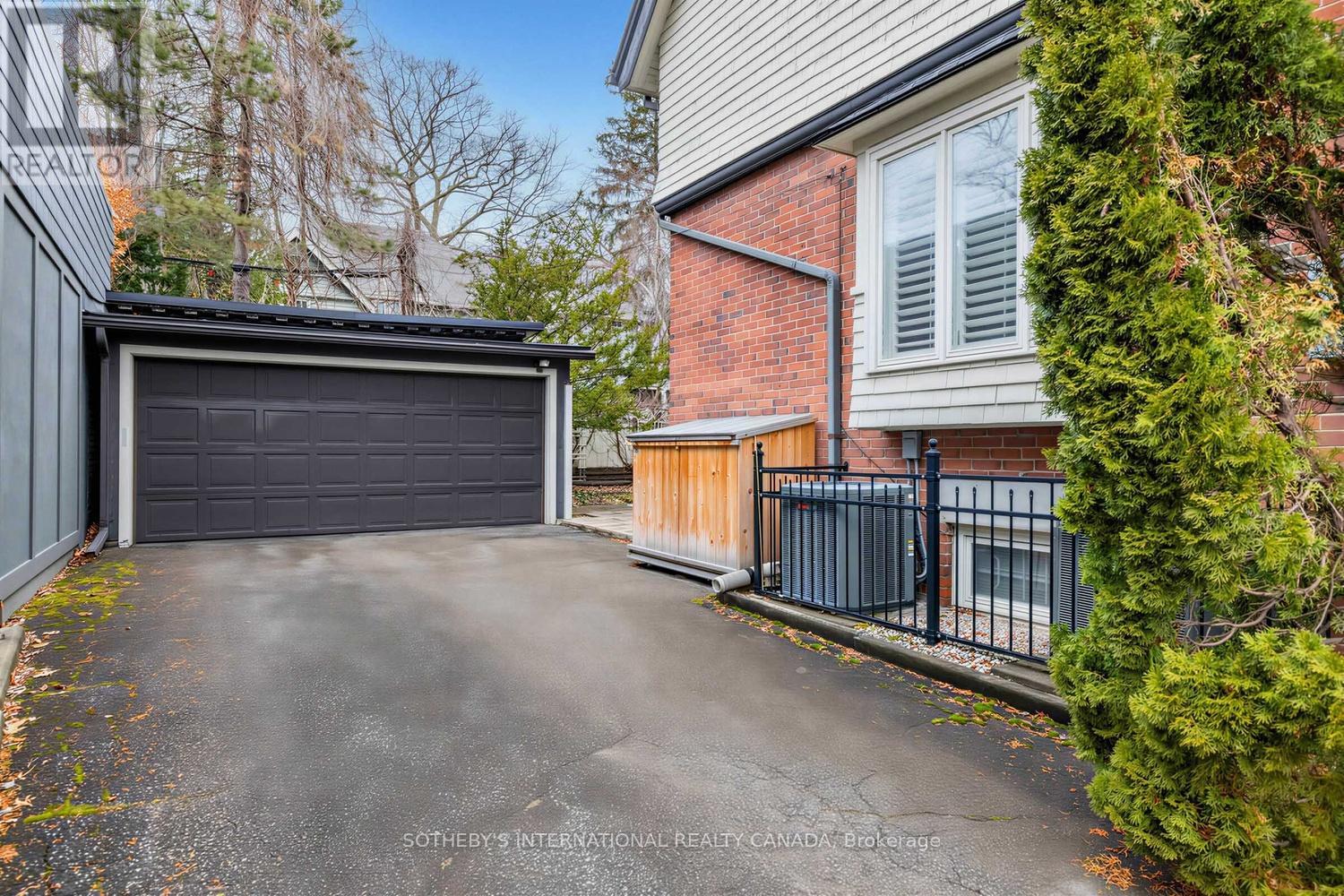 136 Roxborough Drive, Toronto, Ontario  M4W 1X4 - Photo 35 - C12940522