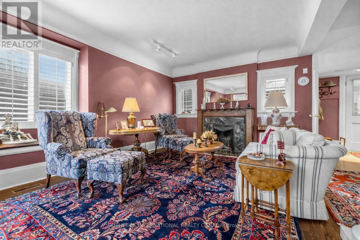 136 Roxborough Drive, Toronto, Ontario  M4W 1X4 - Photo 5 - C12940522