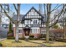 136 ROXBOROUGH DRIVE, Toronto, Ontario