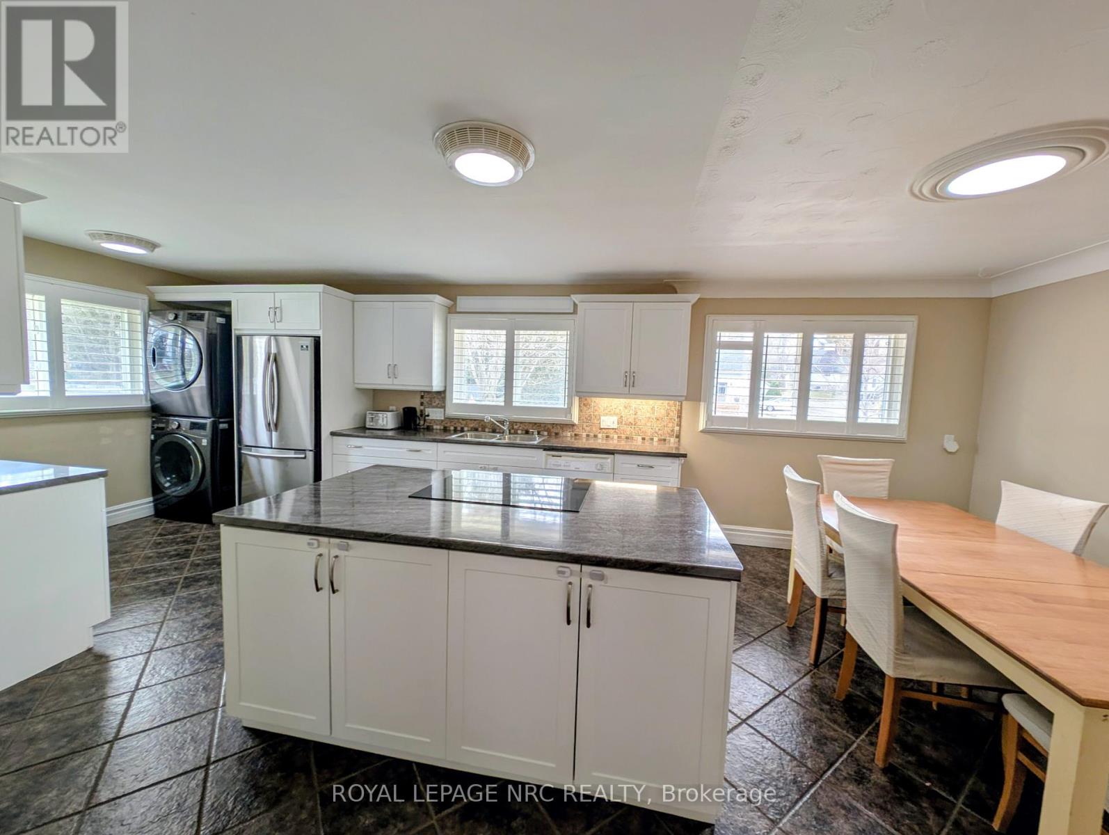 3194 Portage Road, Niagara Falls, Ontario  L2J 2J9 - Photo 10 - X12940516