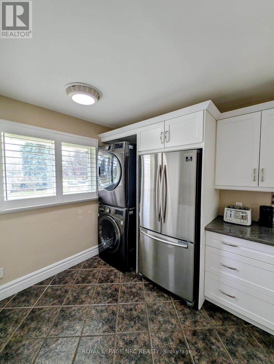 3194 Portage Road, Niagara Falls, Ontario  L2J 2J9 - Photo 12 - X12940516